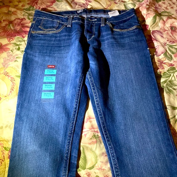 Jeans - Picture 2 of 3